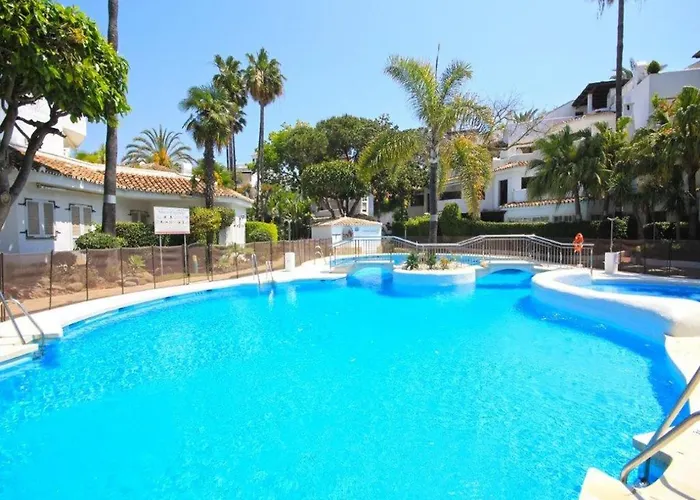 アパート Coastal Getaway With Pool