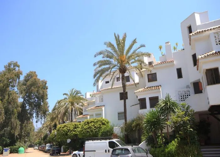 公寓 Coastal Getaway With Pool *