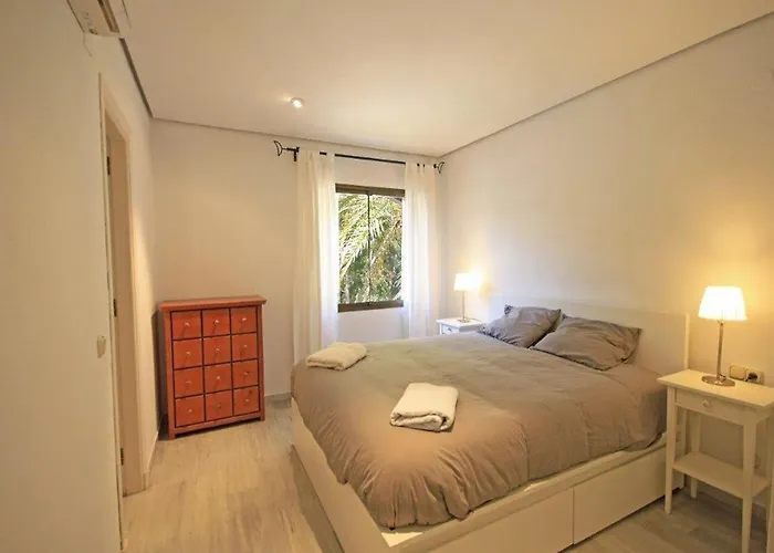 公寓 Coastal Getaway With Pool *