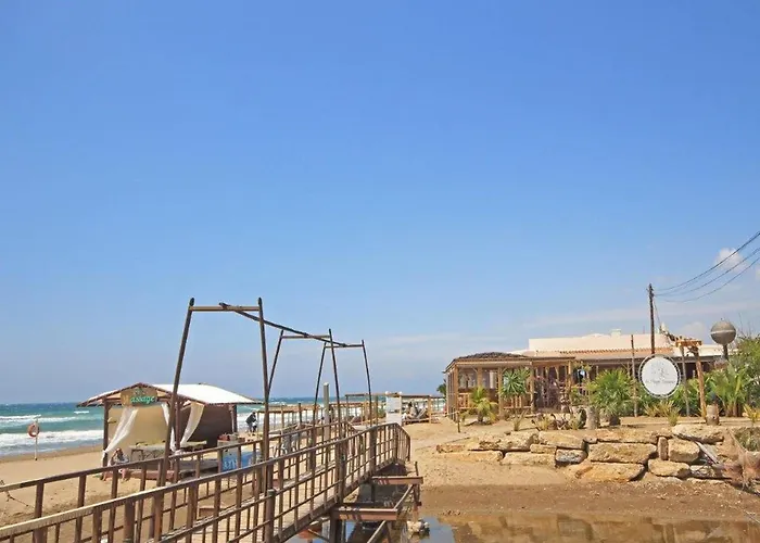 公寓 Coastal Getaway With Pool 马尔韦利亚