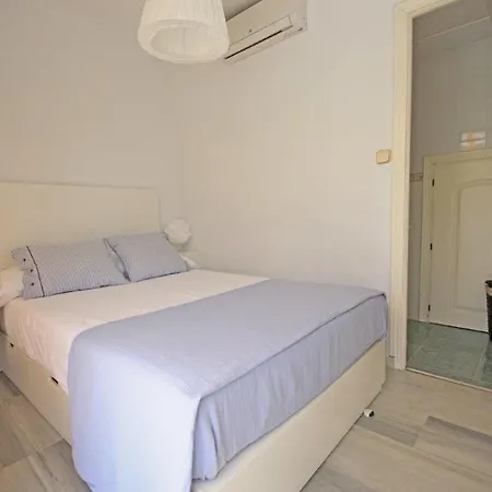 Coastal Getaway With Pool Appartement *