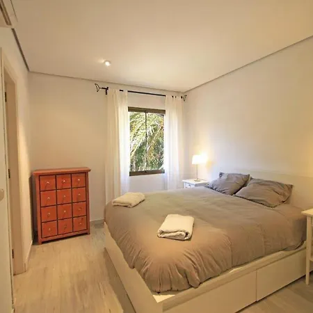 Appartement Coastal Getaway With Pool *