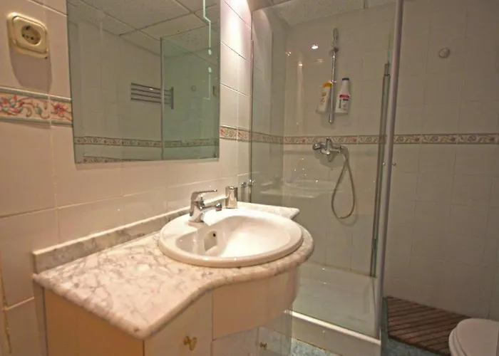 Coastal Getaway With Pool Apartment Marbella
